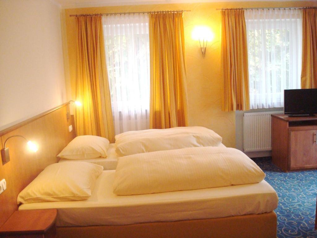 Hotel Gasthof Seefelder Hof Dießen am Ammersee Стая снимка